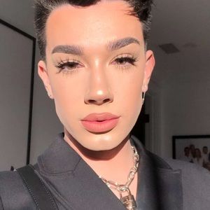 Meet your Posher, Destiny